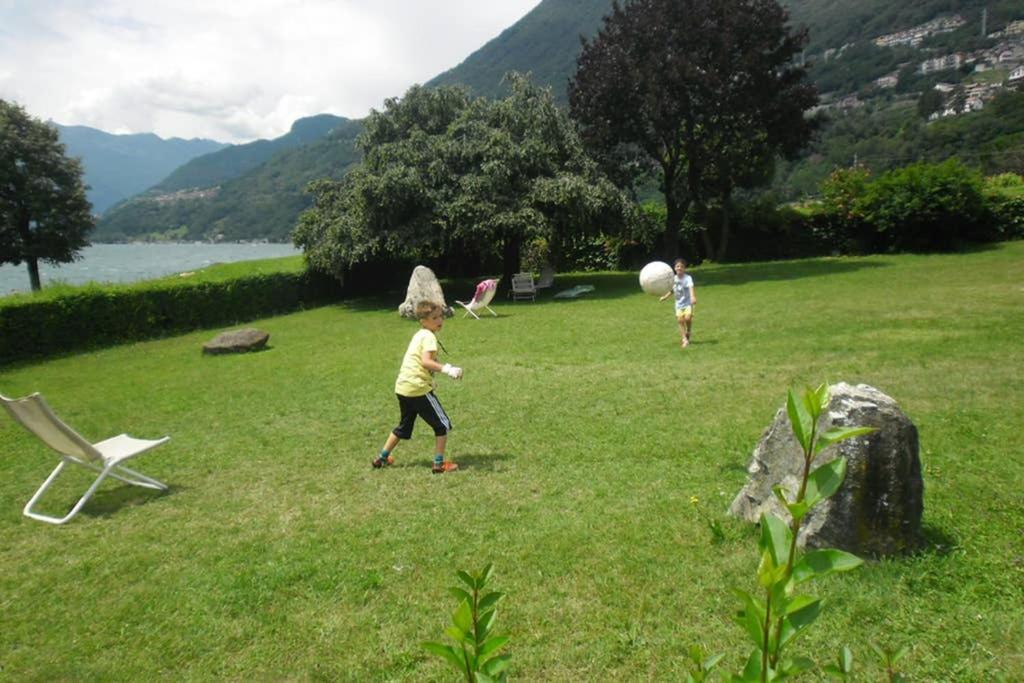 Favoloso Appartamento Fronte Lago, Gera Lario Exteriör bild